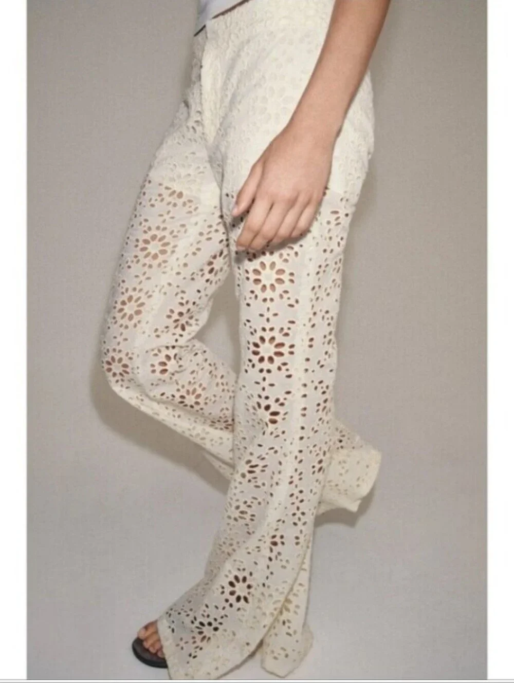 ZARA EMBROIDERED FLARE PANTS Size XS